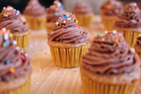Gluten-free cupcakes | www.purplehousecafe.com